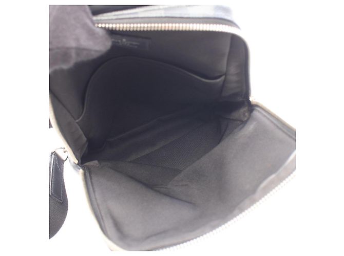 Borsa a tracolla Louis Vuitton Avenue Nero Damier ebene - vista 3