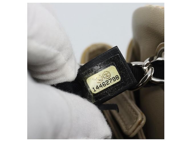 Chanel Just Mademoiselle Quilted Patent Medium Beige - vista 7