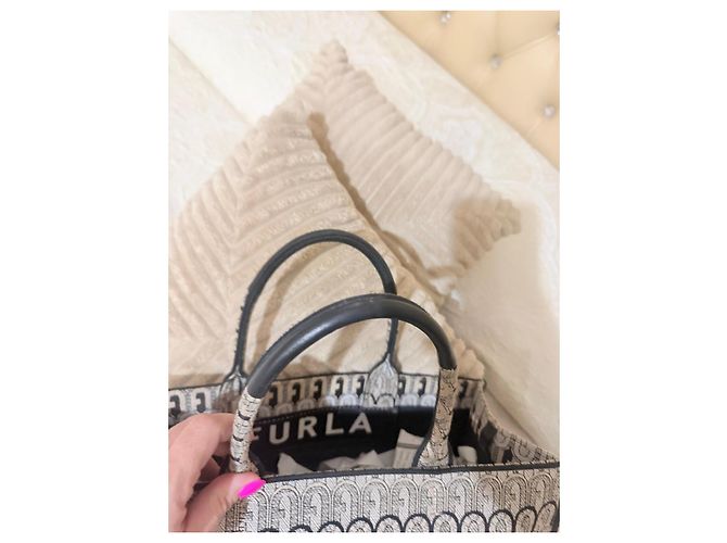 Borsa Tote Furla in Tela Monogram Nero Beige - vista 7