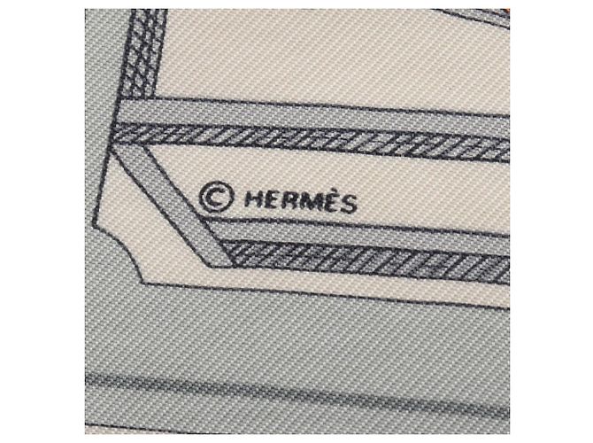 Silk In Hermès Foulard Hermes Petit Carré 45 L'ALPHABET DES METIERS Multicolore Verde - vista 2