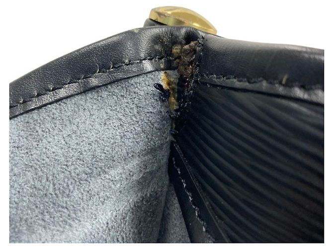 Louis Vuitton Epi Sac Chasse Boston Bag Nero - vista 5