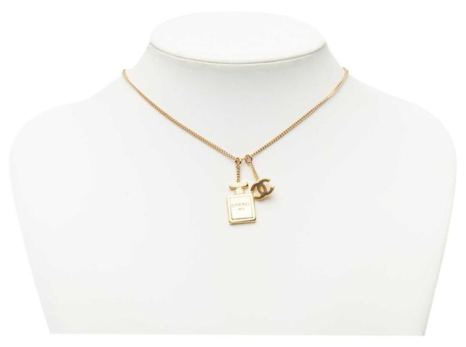 Colar com motivo de frasco de perfume Chanel Coco Mark Dourado - vista 5