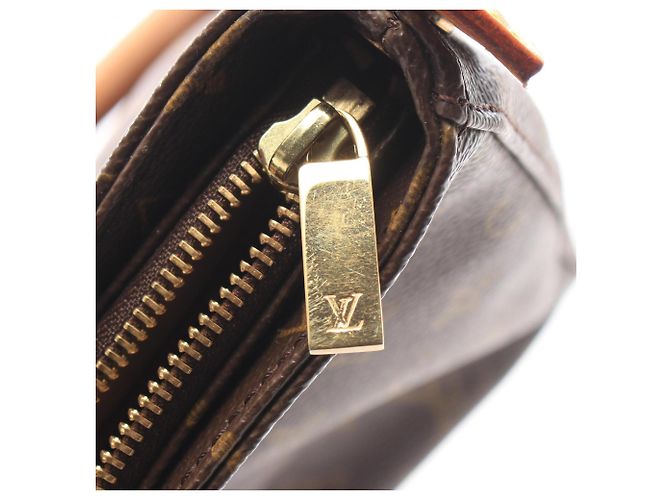 Borsa a tracolla Louis Vuitton Looping MM Monogram Marrone - vista 10