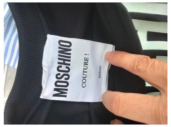 Schwarzer Moschino Sweatshirt mit Logo - Ansicht 8