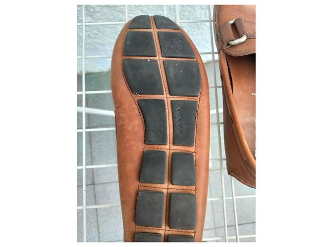 Mocassini Prada in pelle marrone - vista 4