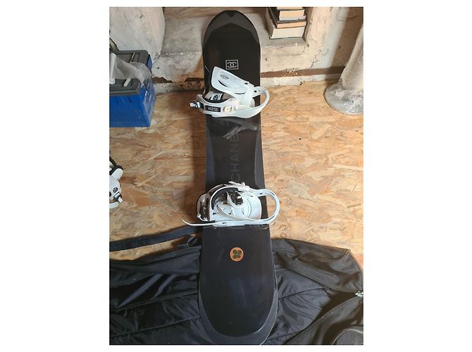 Chanel Snowboard and Carry Case Black - view 6
