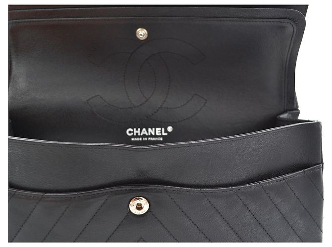 Chanel So Black Borsa a Tracolla Doppia Patta Pelle Chevron Nero - vista 13