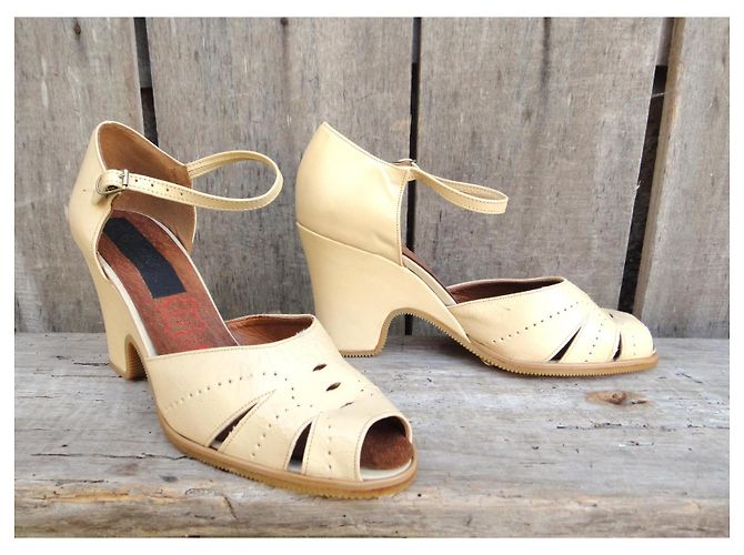 Autre Marque Sandali con zeppa Gevrise anni 70 in pelle beige Crema - vista 3