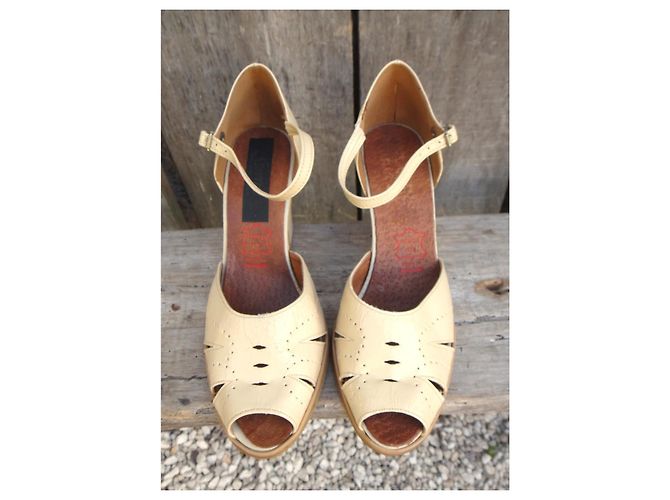 Autre Marque Sandali con zeppa Gevrise anni 70 in pelle beige Crema - vista 4