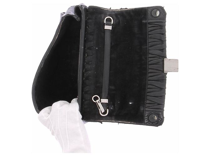Miu Miu Borsa a pochette in pelle nera Nero - vista 3
