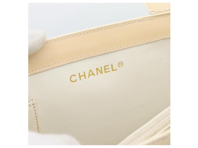 CHANEL Tote Bag Patent leather Ivory Gold CC - vista 14