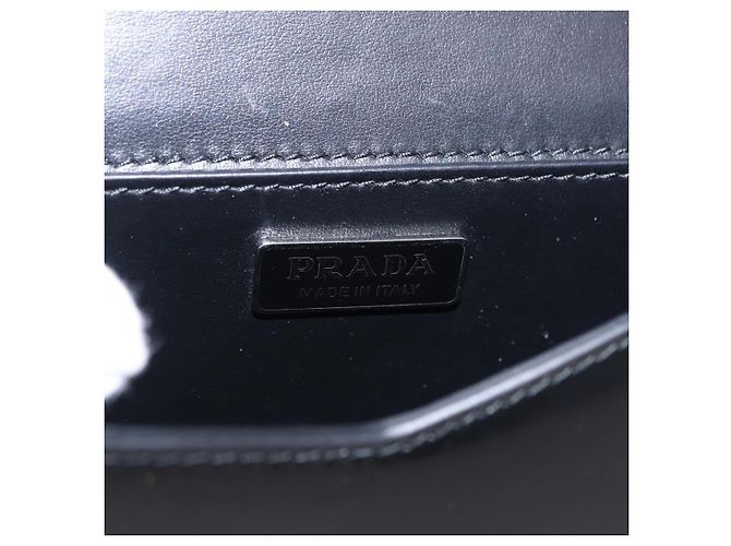 PRADA Chain Shoulder Bag Patent leather Black Silver - vista 19