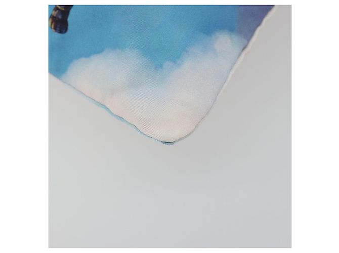 LOEWE x Studio Ghibli Howl's Moving Castle Pouch Nylon Blue - vista 14
