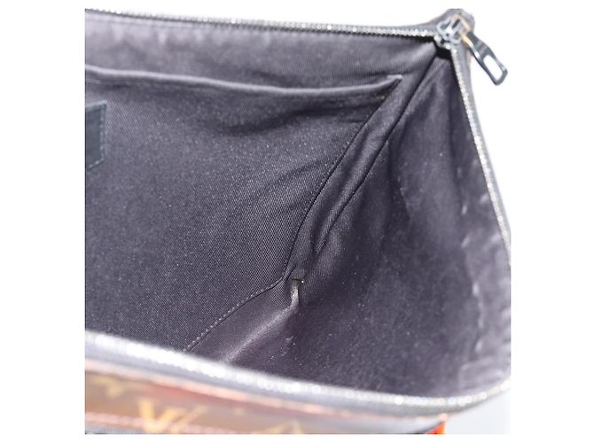 LOUIS VUITTON Solar Powered Ray Pochette A4 Clutch Bag M44484 LV - vista 18
