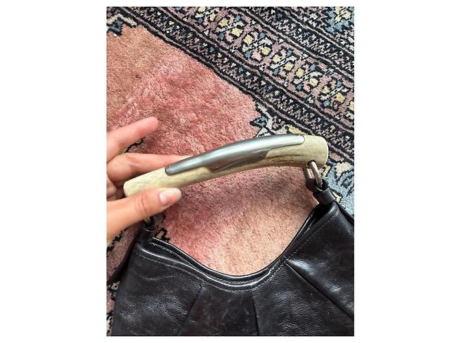 Yves Saint Laurent Borsa a mano Mombasa in pelle nera Nero - vista 4