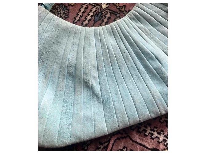 Yves Saint Laurent Borsa YSL Mombasa plissettata in camoscio blu cielo - vista 2
