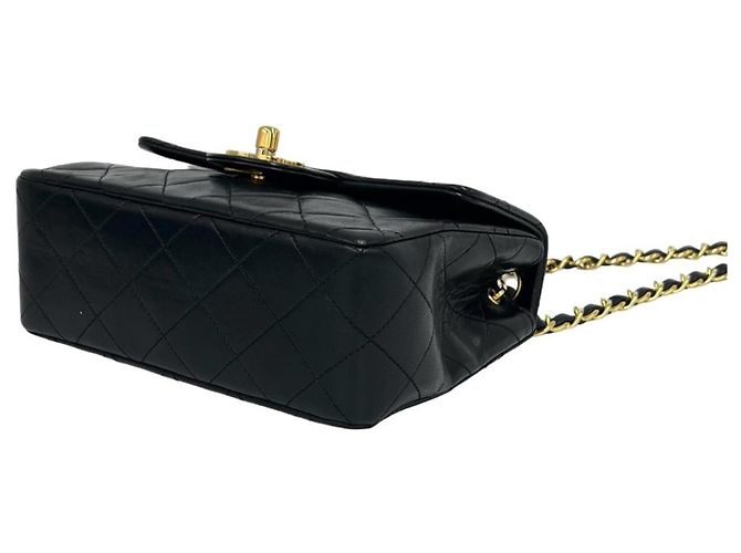 Borsa a tracolla Chanel Matelassé Coco Mark in pelle di agnello Nero - vista 8