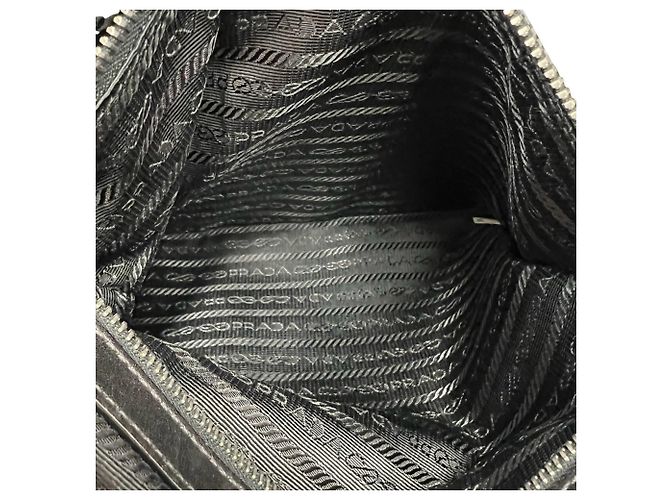 Borsa Tote a Spalla in Pelle Goffrata Prada Nero - vista 10