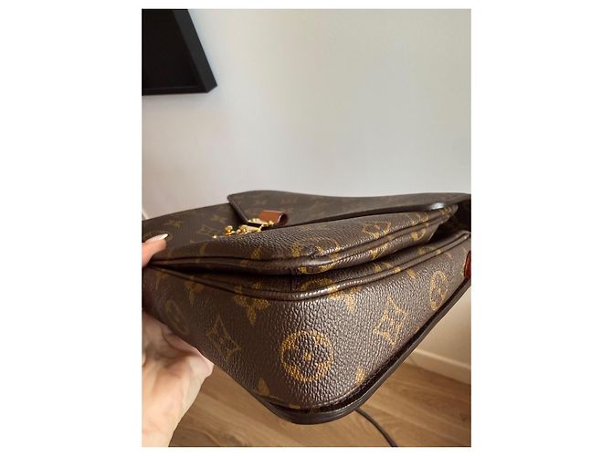 Borsa Louis Vuitton Pochette Métis Monogram Marrone - vista 10