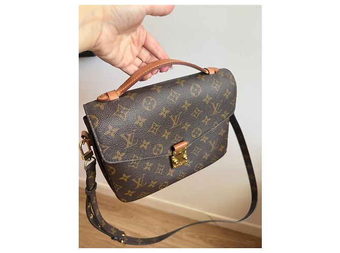 Borsa Louis Vuitton Pochette Métis Monogram Marrone - vista 6