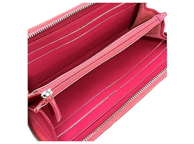 Portafoglio Chanel Matelassé in pelle verniciata rosa - vista 3
