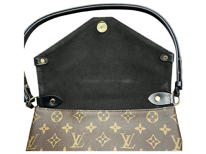 Borsa a tracolla Louis Vuitton Saint Michel Marrone - vista 8