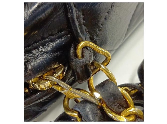 Chanel Matelassé Lammleder Schultertasche mit Fransen und Kette Schwarz - Ansicht 12