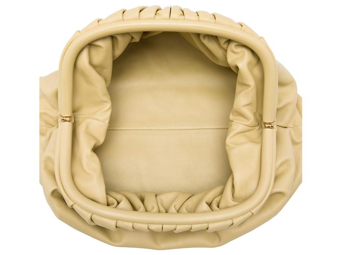 Bottega Veneta The Pouch en lambskin beige - vue 4
