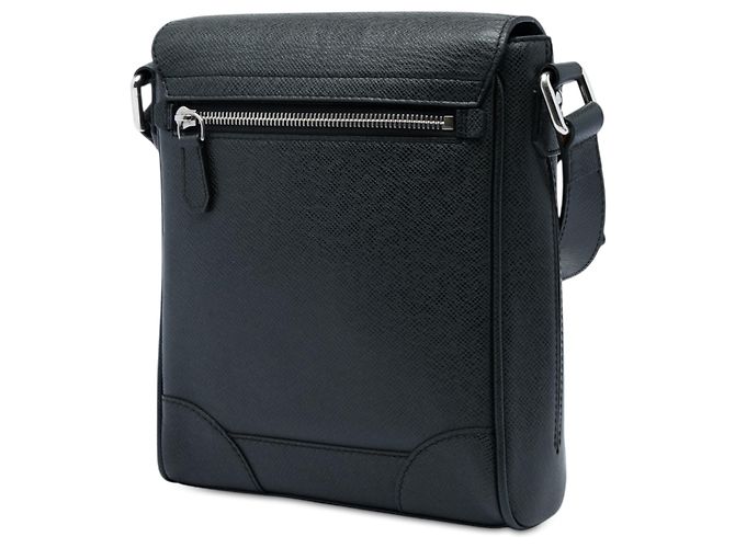 Louis Vuitton Black Taiga Luka Nero - vista 2