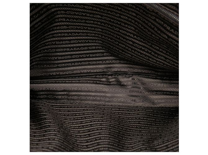 Prada Cartella da viaggio in pelle Saffiano marrone con tasca frontale con zip Marrone scuro - vista 4