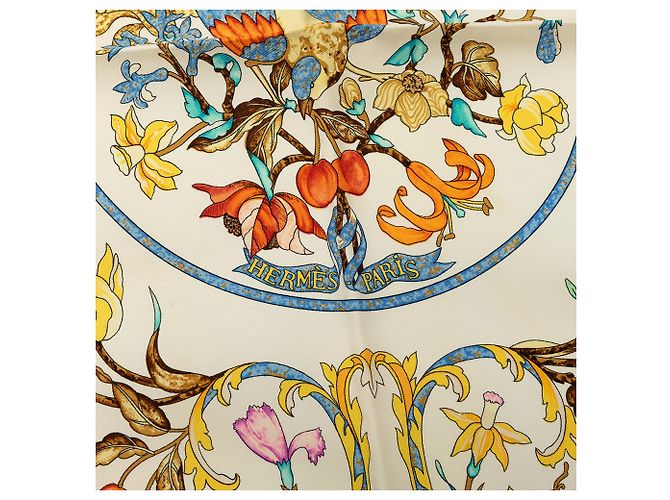 Foulard di seta Hermès White Pierres d Orient et d Occident 90 Bianco Crudo - vista 5