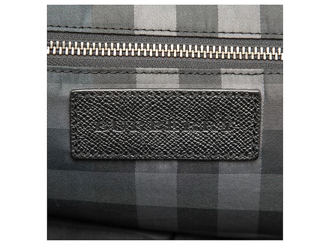 Burberry Nylon-Rucksack mit schwarzen Lederdetails - Ansicht 5