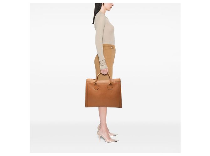 Bamboo Tote Gucci em couro de bezerro marrom com bambu - vue 6