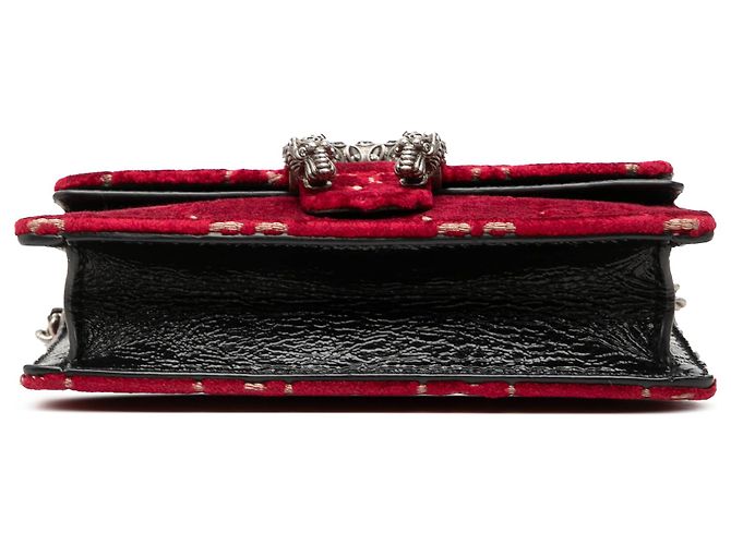 Gucci Mini Dionysus Crossbody in velluto rosso GG - vista 3