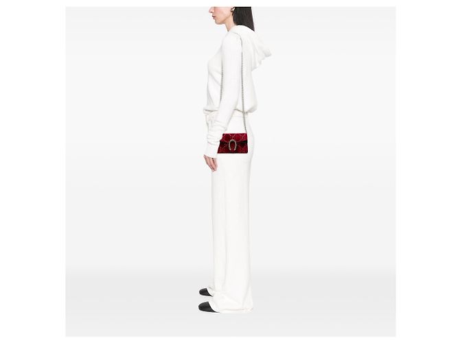 Gucci Mini Dionysus Crossbody in velluto rosso GG - vista 6