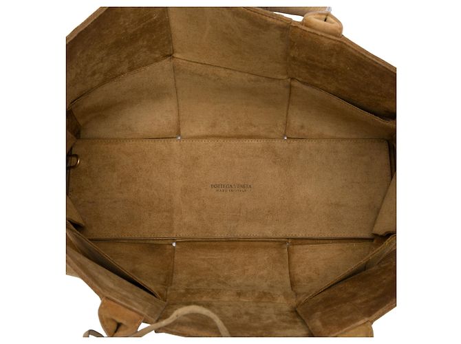 Bottega Veneta Tote Maxi Intrecciato Arco in camoscio marrone Medium - vista 4