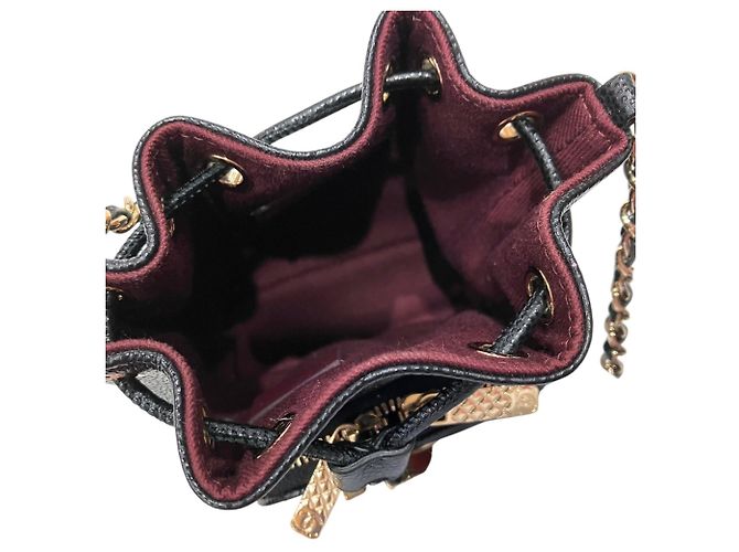 Borsa a tracolla Chanel Matelassé in pelle caviar Nero - vista 6