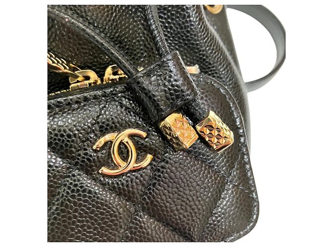 Borsa a tracolla Chanel Matelassé in pelle caviar Nero - vista 8