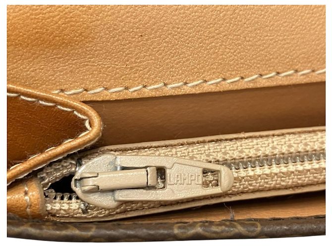 Céline Portafoglio lungo Celine Macadam in PVC e pelle marrone - vista 9