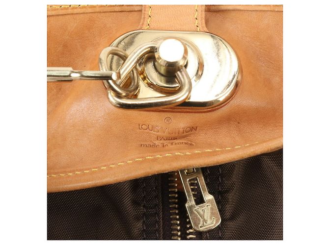 Louis Vuitton Monogram Us Porte Abyss Garment Boston Bag Marrone - vista 10