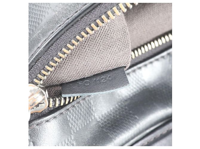 Pouch/Borsa a tracolla Louis Vuitton Damier Infini Ambrelle in pelle Nero - vista 10