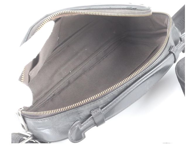 Pouch/Borsa a tracolla Louis Vuitton Damier Infini Ambrelle in pelle Nero - vista 8