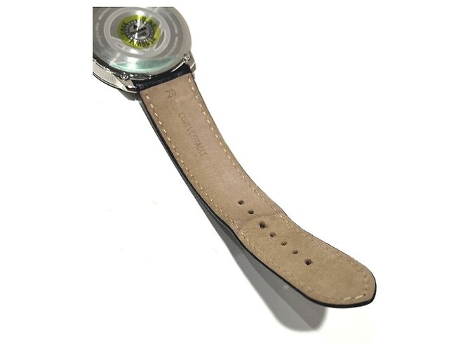 Fendi Runaway F Wristwatch - view 7