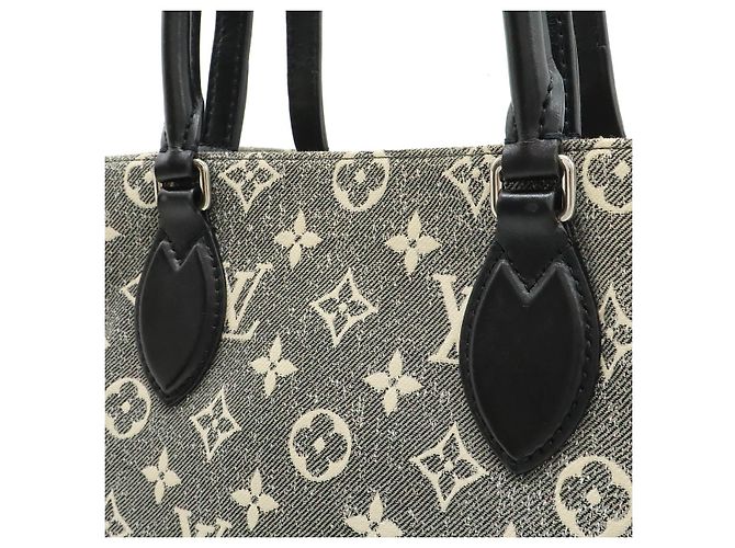 Borsa Tote Louis Vuitton OnTheGo MM Nero - vista 8