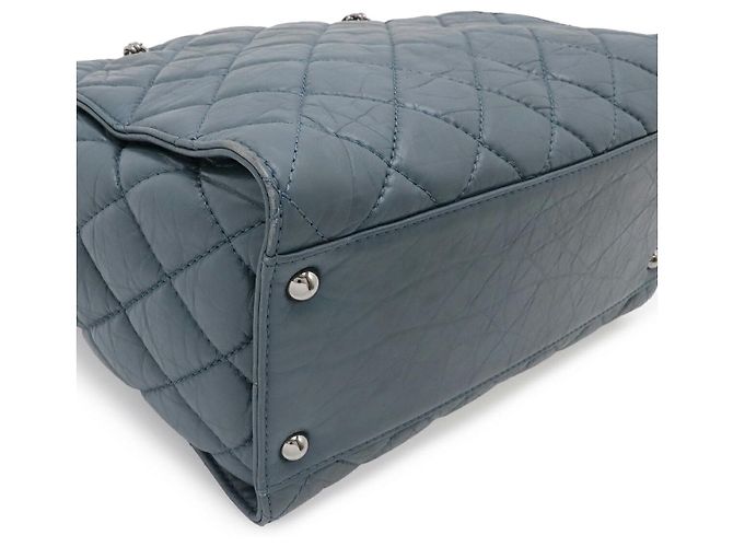 Bolso de hombro con cadena Chanel 2.55 Matelassé Azul - vista 3