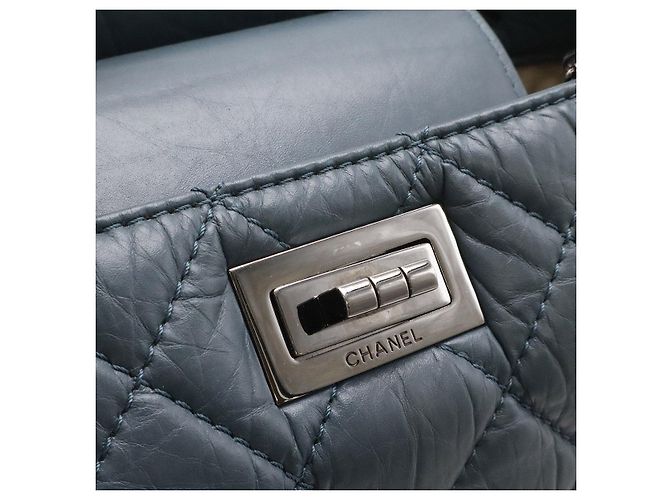 Bolso de hombro con cadena Chanel 2.55 Matelassé Azul - vista 4