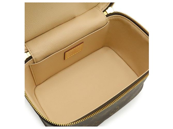 Louis Vuitton Nice Mini Cosmetic Pouch Brown - view 8