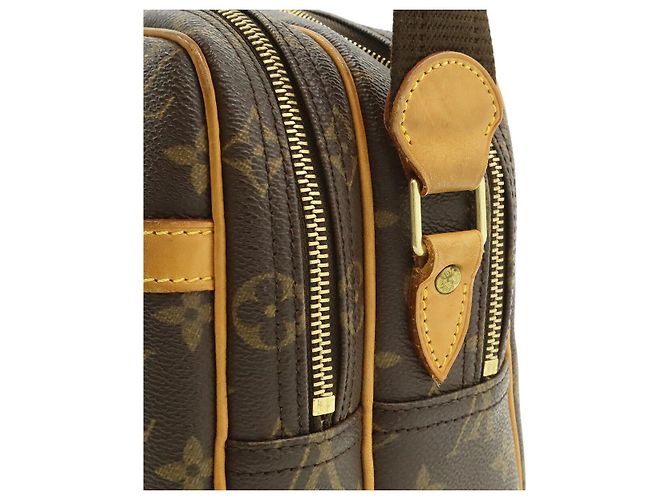 Borsa a tracolla Louis Vuitton Monogram Reporter PM Marrone - vista 4