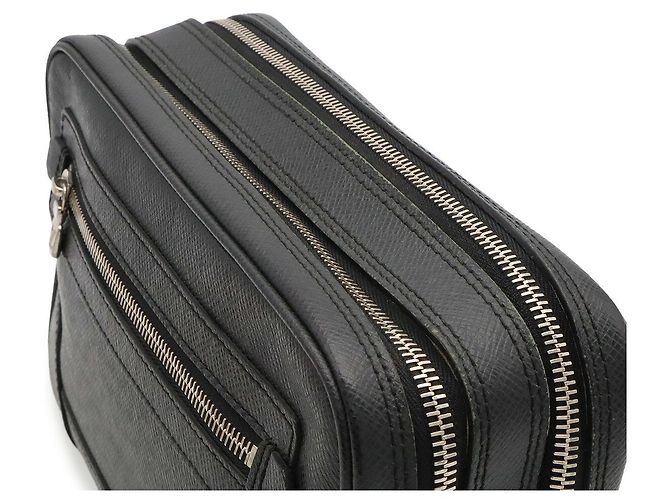 Clutch Louis Vuitton Pavel Nero - vista 5