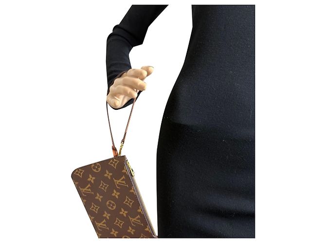 Looping Louis Vuitton Pochette Monogram from Loop Hobo Clutch Bag Marrone - vista 10